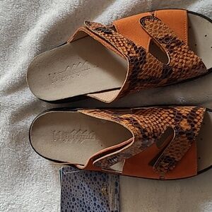 Women's sandals size 37, made in Italy, orange
